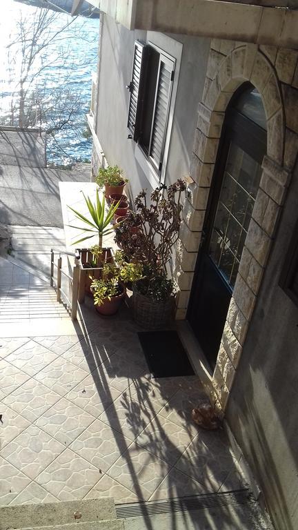 Antonia Apartments Zavalatica Bagian luar foto