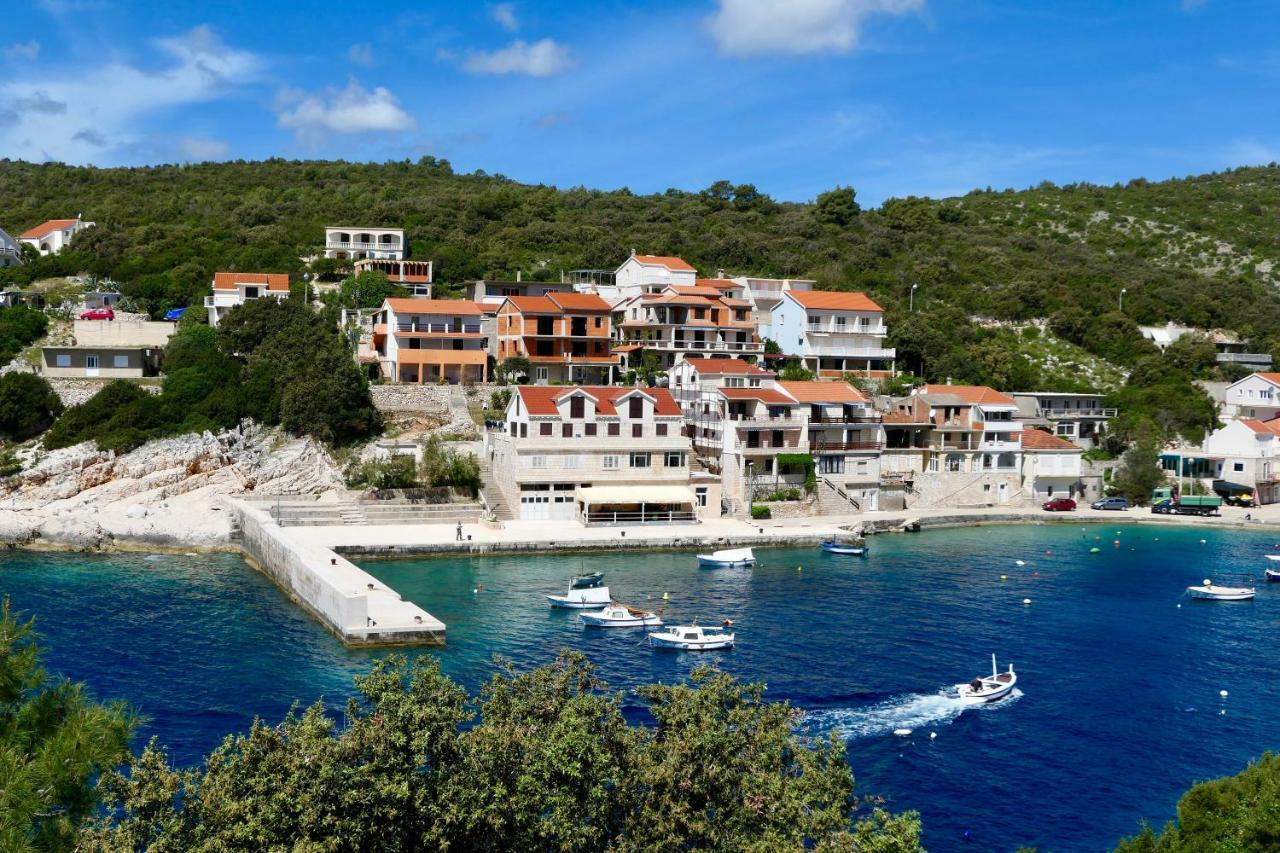 Antonia Apartments Zavalatica Bagian luar foto