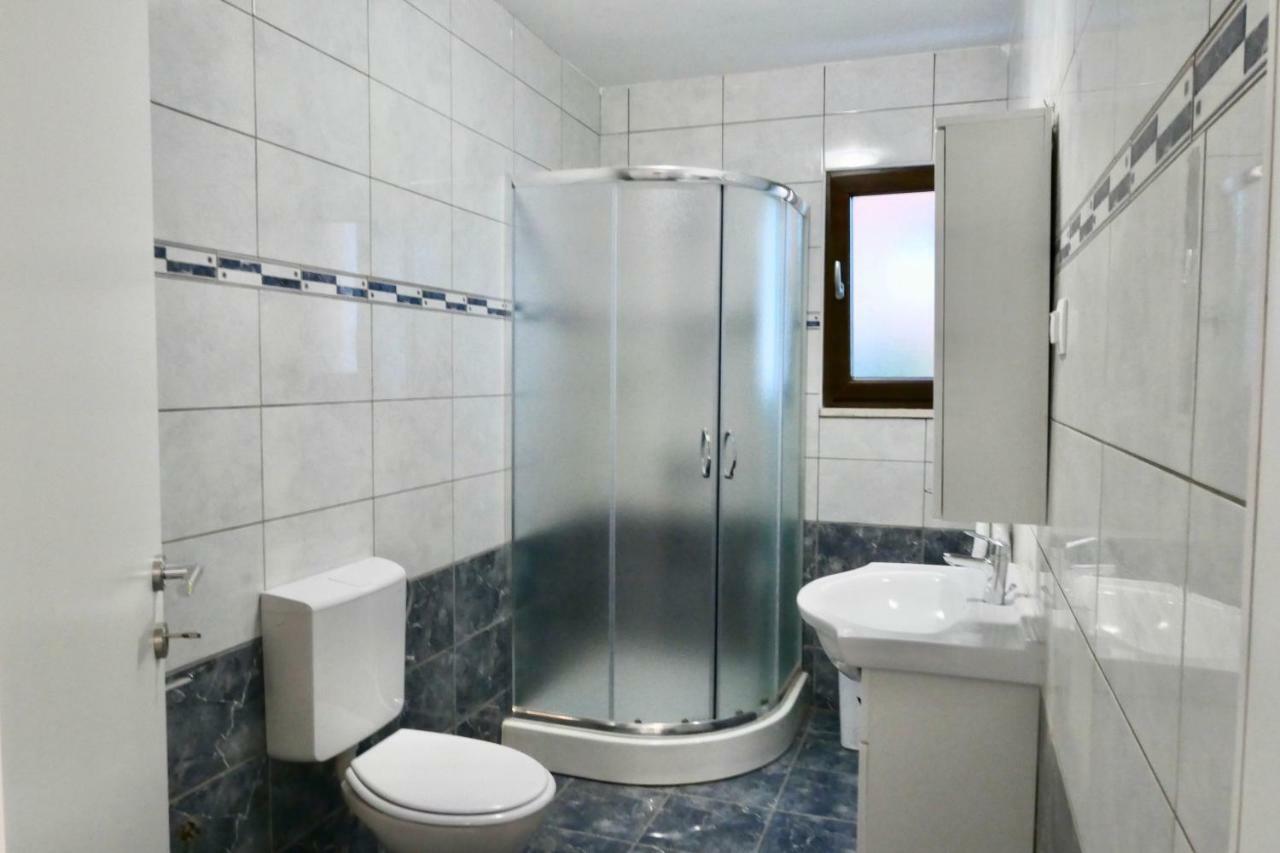 Antonia Apartments Zavalatica Bagian luar foto